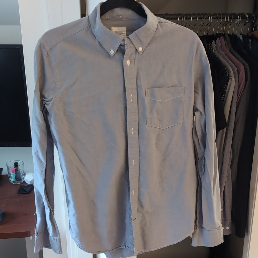 GAP Gray Casual Button-Down Shirt